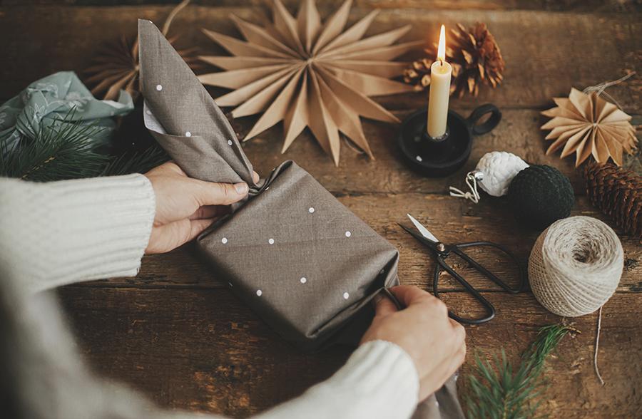 sustainable-gift-wrapping-Furoshiki